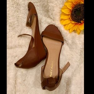 Mark & Maddux Ankle-buckle Heels, Brwn, 10  *NEW*